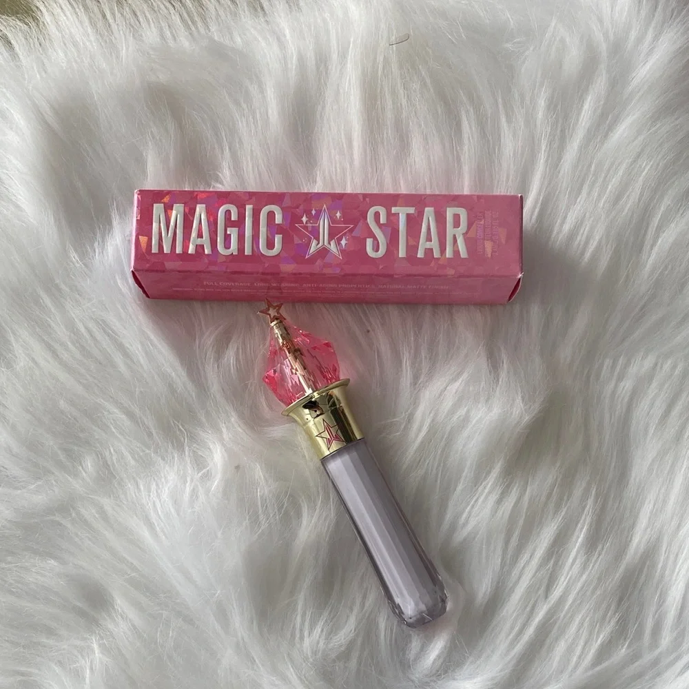 Jeffery star Women Makeup Concealer - New in box / lavender